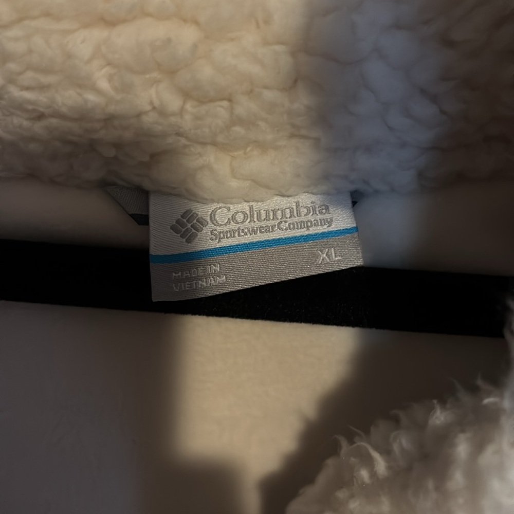 Columbia jacket - Picture 3 of 6